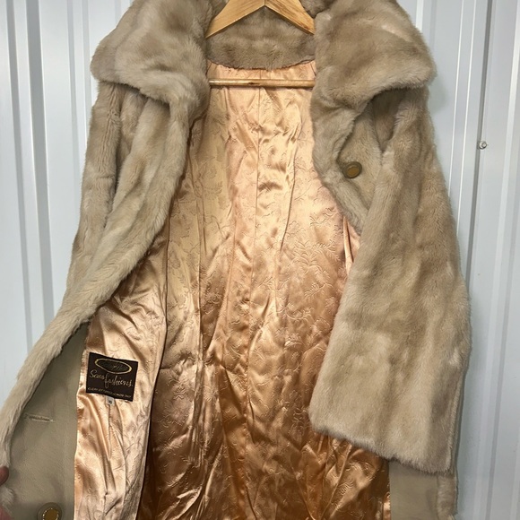 Vintage Sears Fashion Beige Faux Fur Coat Women 10 Retro Old Money Glam Chic - Picture 3 of 9